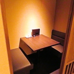 上質な個室空間。接待やデートなど、大切な人とのお食事にどうぞ
