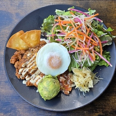 アボカドエッグタコライス