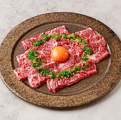 厳選部位を自分好みの焼き加減で。至福の焼肉時間を満喫