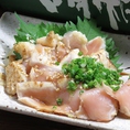 柔らかく、旨味がたっぷりつまった、徳島産、阿波尾鶏のたたきをご賞味ください！！