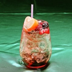 ルビーカシス〈情熱的な愛〉〈勇気〉