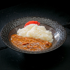 〆の牛すじカレー