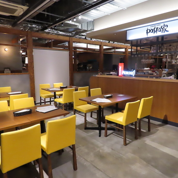  pasta家　栄　マルエイガレリア店の雰囲気1
