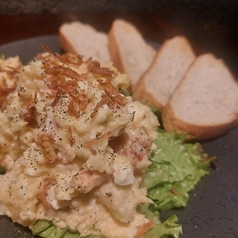 エビマヨソースのホットポテトサラダ