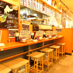 おひとり様の晩酌やサク飲みにおすすめのカウンター席をご用意しています♪
