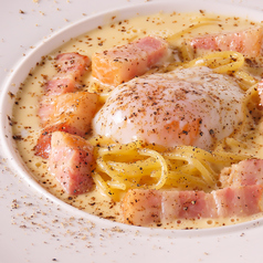 【自慢の自家製のソース】≪淡路麺業の生パスタを使用！≫カルボナーラ 1800円(税込)の写真