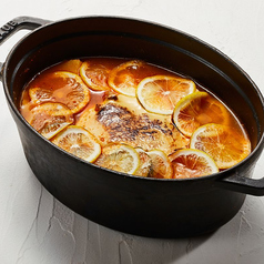 ひな鶏とごろごろ野菜　ピリ辛トマト檸檬STAUB