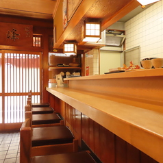 カウンター席ございます