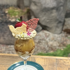 林檎とキャラメルのパフェ