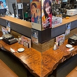 お一人様でも気軽にお過ごしいただける落ち着いた雰囲気のカウンター席。お仕事帰りやデート利用に◎