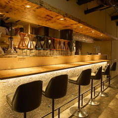 コンセント付のカウンターでお一人でもデートでも！