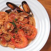 人気のパスタも種類豊富にご用意