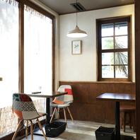 ゆったりくつろげる、開放的でおしゃれな空間♪