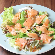 スモークサーモンのカルパッチョ