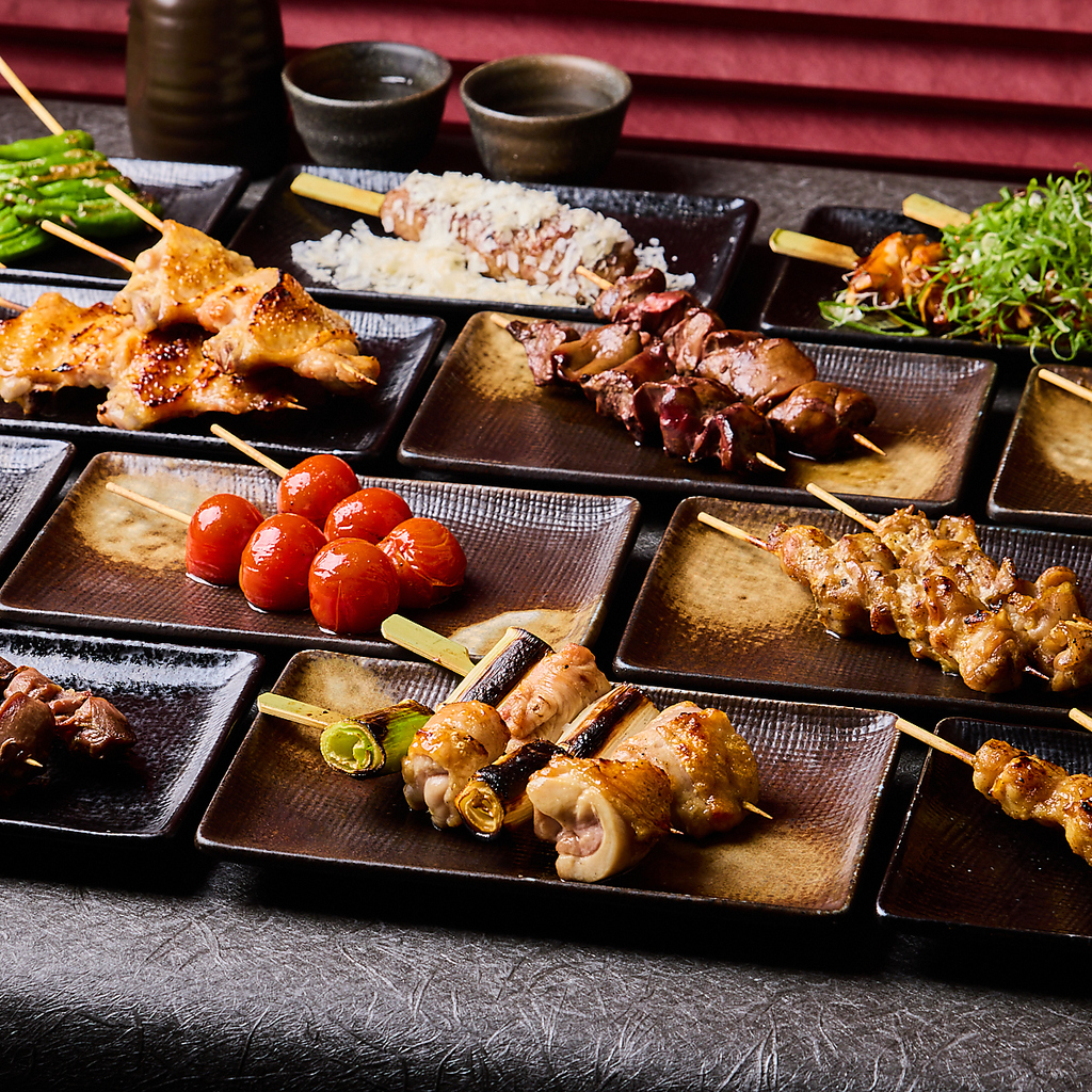 豊富な種類の焼き鳥をご用意!!ねぎま、鶏ハラミ、やげん軟骨など王道から希少部位まで◎