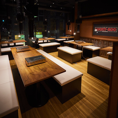 焼肉バル ラッキールウ 金沢片町店の雰囲気3