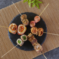 当店オススメの串焼きは一本一本丁寧に串打ちをして調理しております！串笑門でしか味わえない多種の串料理をお楽しみ下さい。