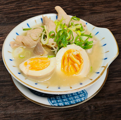 早い旨い安い　にこ玉(煮込み玉子入)
