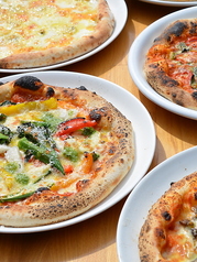 自慢の石窯ピザ