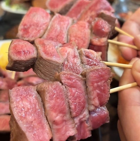 堺東の鉄板串　オープンキッチンの鉄板で焼き上げられた肉やお野菜を堪能！