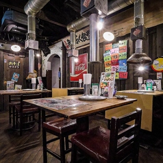 炭火焼肉昭和ホルモン 十三店の雰囲気3