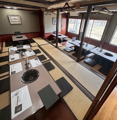 【ご宴会は少人数～最大40名様迄】全席掘り炬燵式の個室となっております。全70席ご用意。少人数～ご利用可能です。仕切りを外せば最大40名様でのご宴会にも対応可能です。落ち着いた和の雰囲気の中、美味しいお食事をお楽しみください。