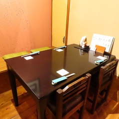 接待等に最適！テーブル席なので靴を脱ぐ心配もございません。