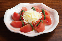 北海道パルメザンチーズのまるごとバジルトマト