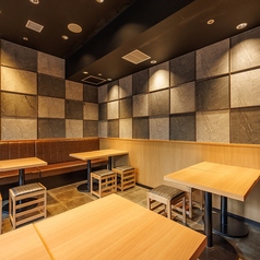 完全個室大小合計5部屋ご用意。6名様がけが全3部屋、他１２名、１８名、２０名、最大５０名収容可能完全個室ございます。【伏見/居酒屋/鍋/個室/飲み放題】