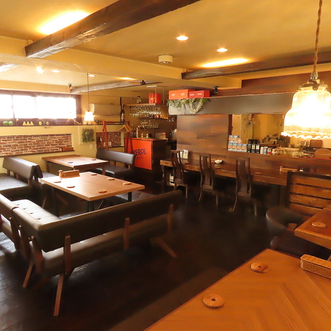 お洒落な雰囲気でビストロ料理が楽しめるお店『串揚オイルマルシェ』の姉妹店