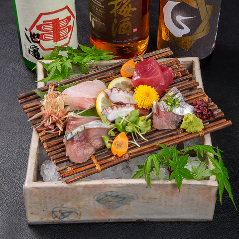 呉服町駅より徒歩10分◎市場から毎日仕入れられる新鮮な魚介や香ばしい炭火焼きを堪能