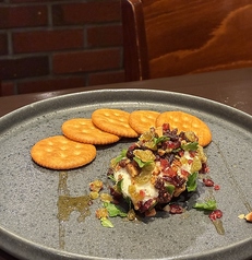 ドライフルーツとナッツのチーズログ