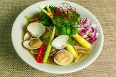 はまぐりと春野菜のベトナムラーメン