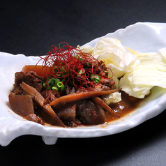 牛すじの赤ワイン味噌煮込み