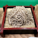 挽きたて、打ち立て、茹でたてを追求した三たて蕎麦♪