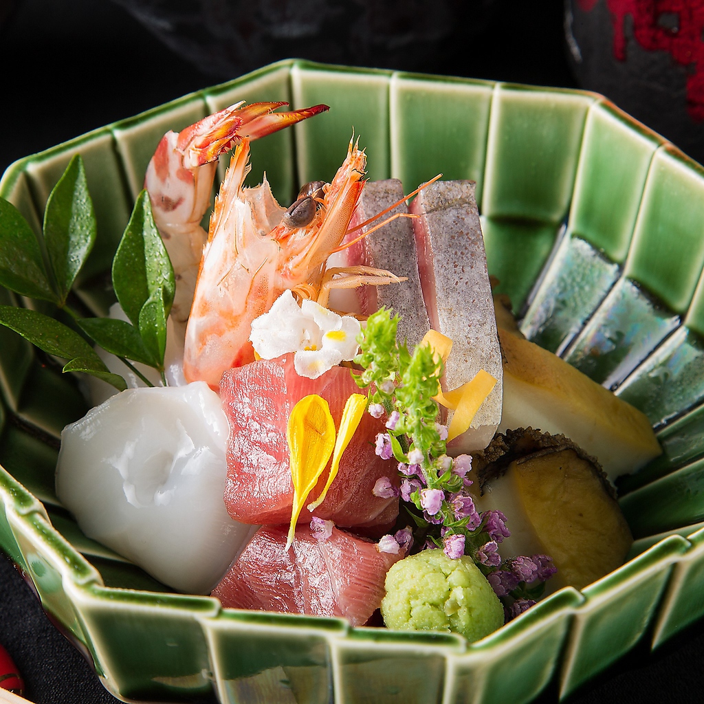 脂ののった旬魚をそのままの味わいでお楽しみください。