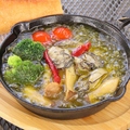 料理メニュー写真&nbsp;具材たっぶり海鮮アヒージョ