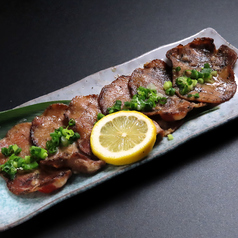 牛タンの網焼き