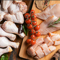 部位と仕込みにこだわる自家製鶏料理