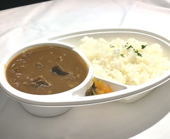 焼肉弁当やカレーもご用意！