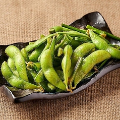 定番の逸品!塩茹で枝豆