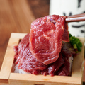 料理メニュー写真&nbsp;馬肉のマス盛り ※1テーブル1つまで