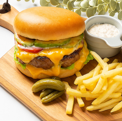 宮崎和牛100％ホテル特製ハンバーガー