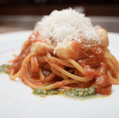 ゴロゴロモッツァレラチーズとトマト、バジルパスタ