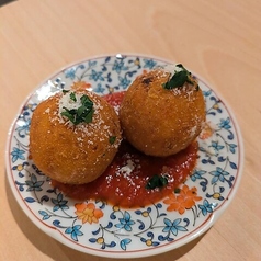 モッツァレラチーズインアランチーニ（2ケ）