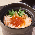 料理メニュー写真&nbsp;蟹身といくらの土鍋ご飯