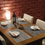 レンガを基調とした落ち着ける空間です♪