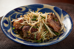 軟骨ソーキともやしのシャキシャキ炒め