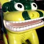 【入口】可愛いシーサーがお出迎え♪店内にもあちこちにいるよ！