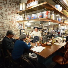 FOREVER CAFE&OYSTER BAR フォーエバーカフェ&オイスターバーの雰囲気3